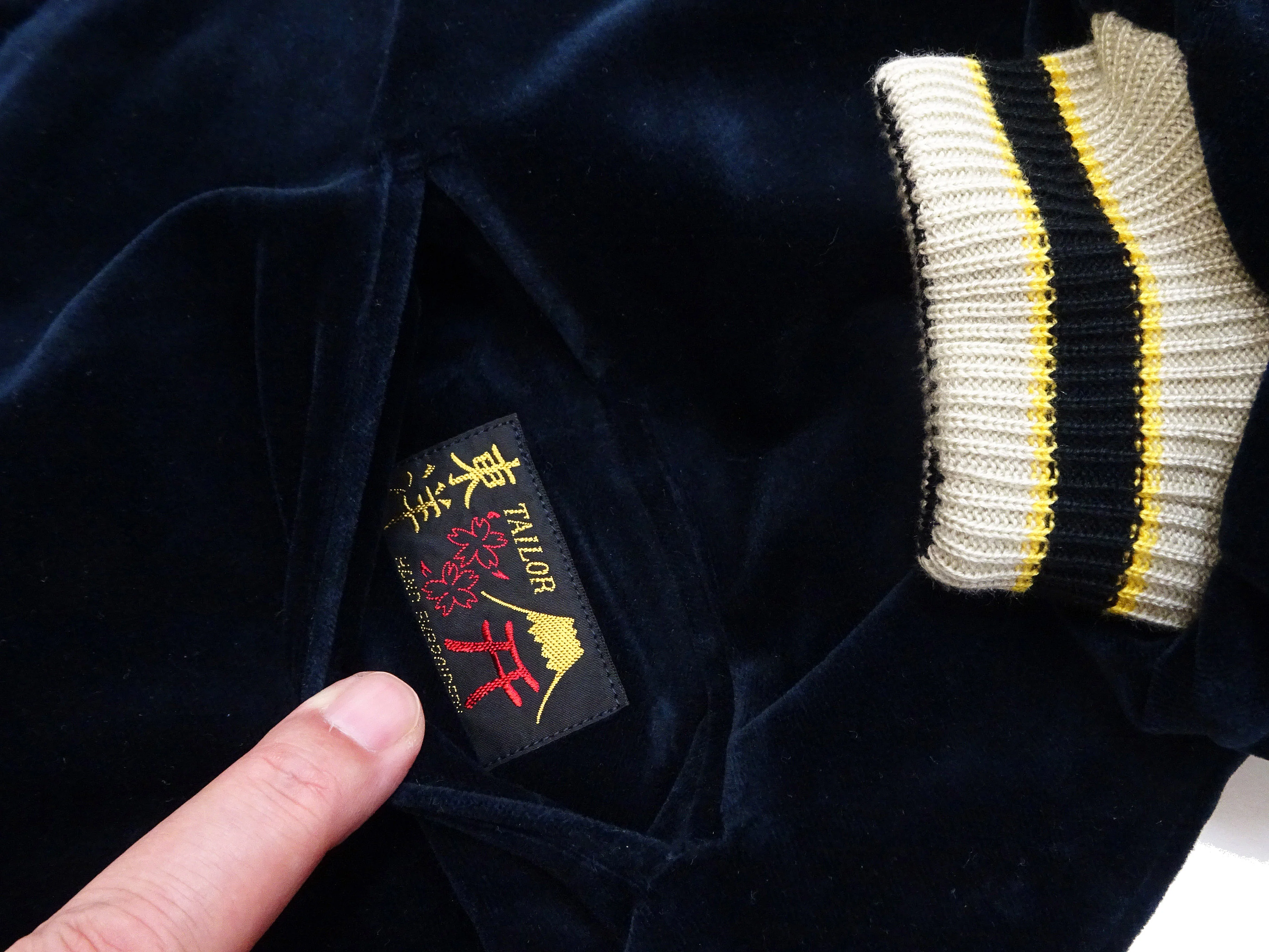 Tailor Toyo Japanese Souvenir Jacket - Men's Mid-1950s Reproduction Sukajan - Reversible, Velvet and Quilted Satin - TT15792-128 Roaring Tiger x Japan Map Dark Navy x Black - Image 19