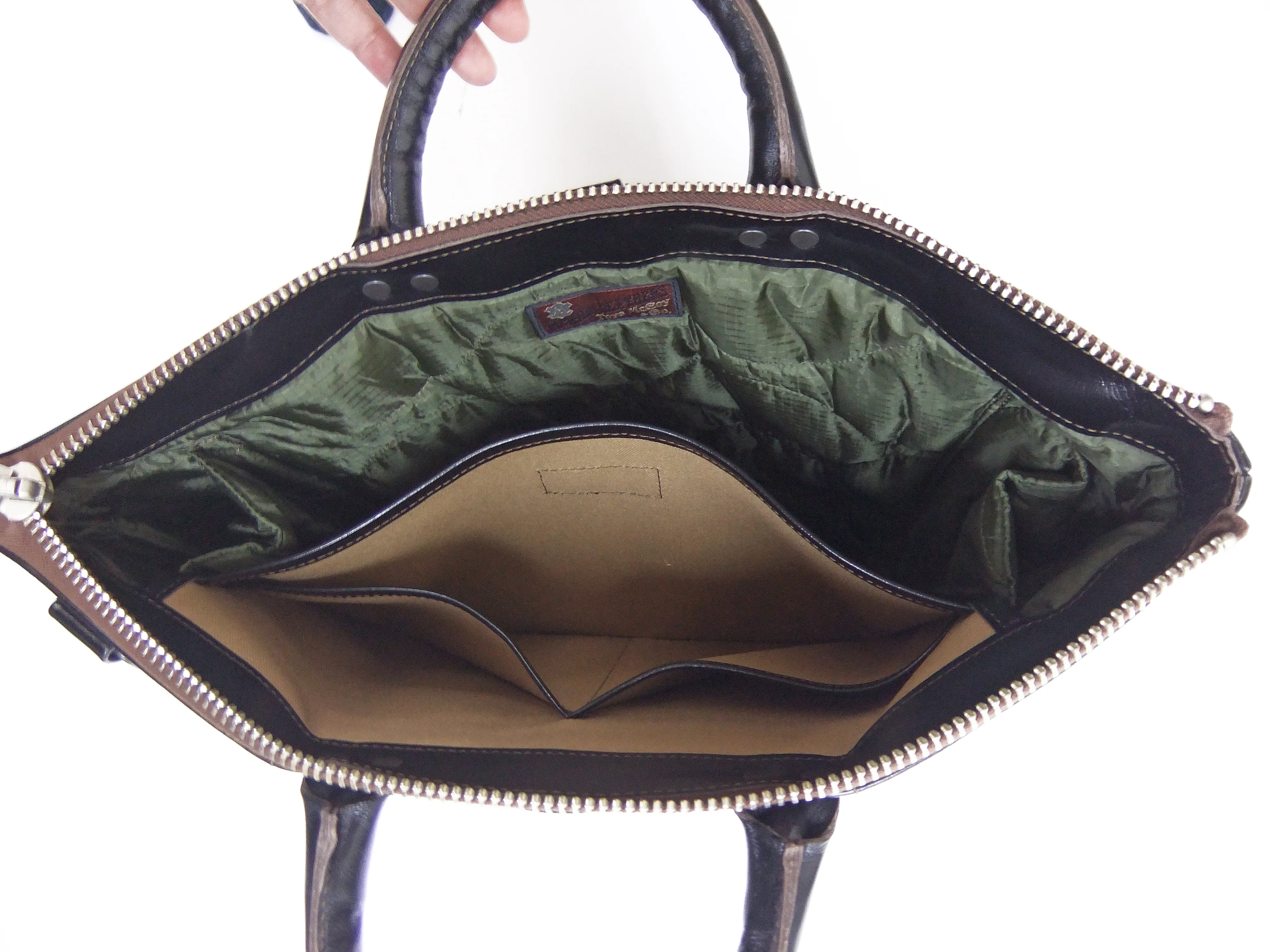 TOYS McCOY Men's Leather Shoulder Bag - U.S. Air Force Helmet Bag Style - TMA2418, 050 Brown Horsehide x Brass Zipper - Image 10