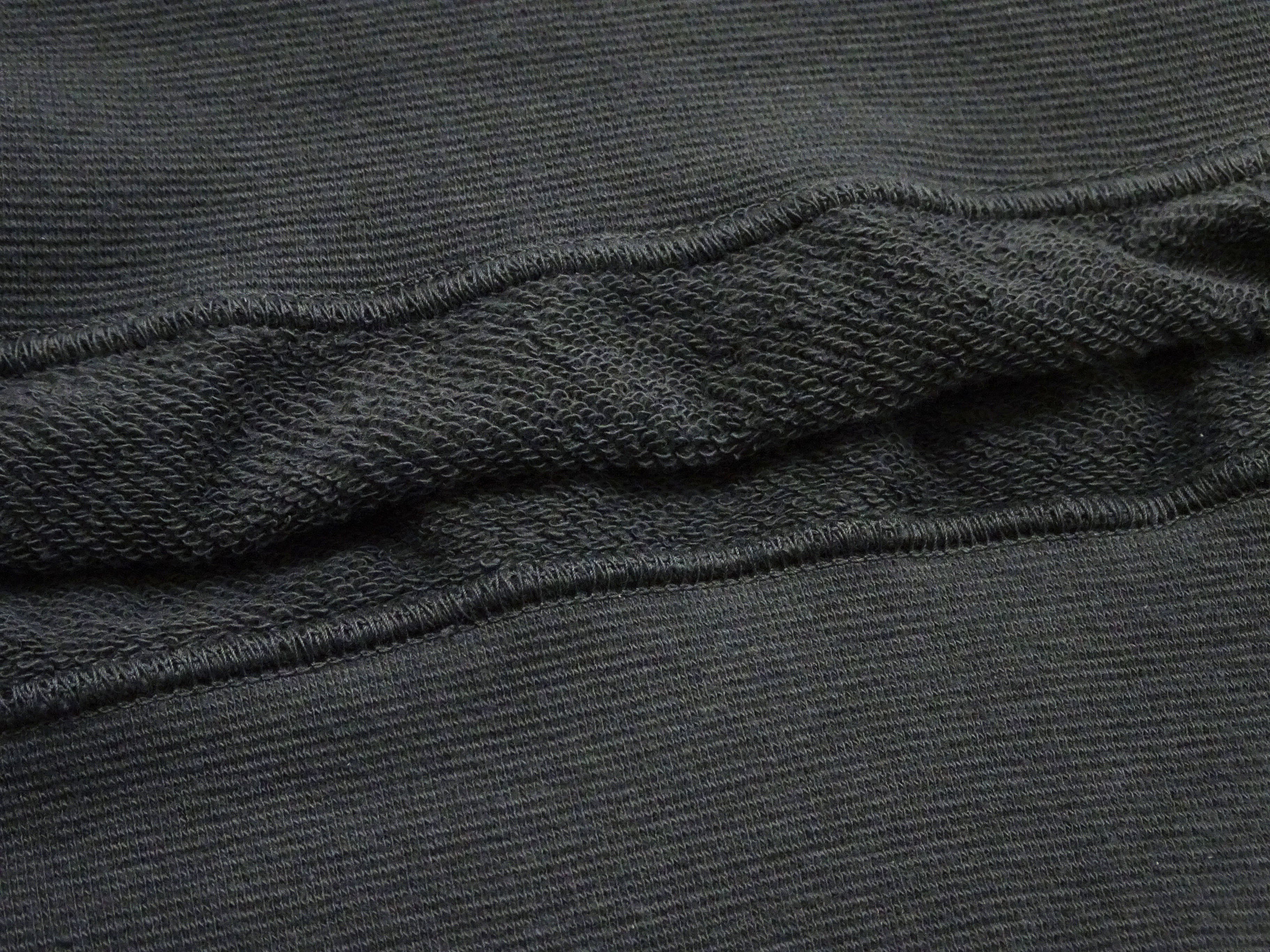 TOYS McCOY Men's Short Sleeve Raglan Sweatshirt, Garment-Dyed Loopback French Terry, V-Gusset Crewneck, Made in Japan (TMC2612 030 Garment-Dyed Washed Black) - Image 11