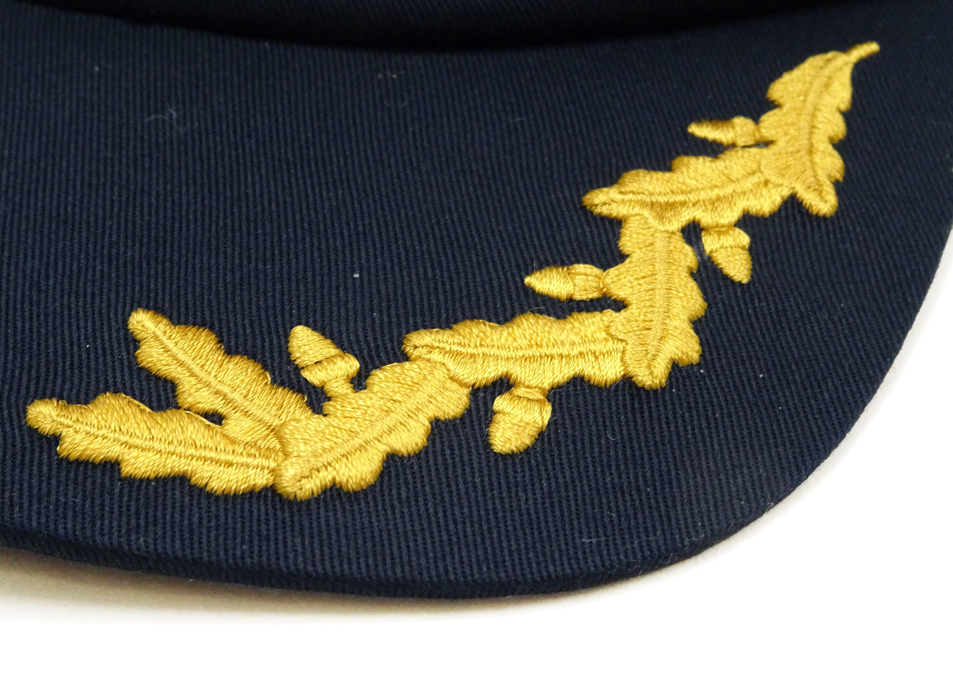 TOYS McCOY Men's SNOOPY Trucker Cap with Side Mesh Panels - Snapback Baseball Hat with Embroidered Patch and Visor Embroidery, Made in Japan (TMA2607 120 Dark Navy) - Image 8